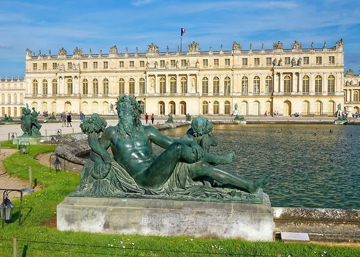 Entre Paris Et Versailles アパート